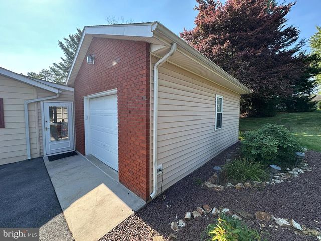 8604 STOTTLEMYER ROAD, Waynesboro, PA 17268