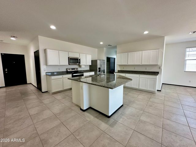 1167 W Castle Court, Casa Grande, AZ 85122