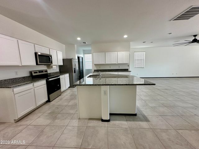 1167 W Castle Court, Casa Grande, AZ 85122