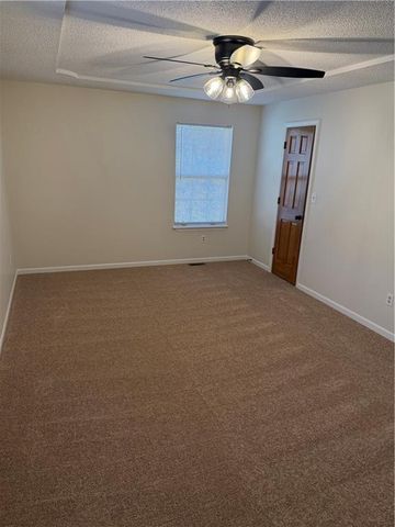 2212 S 19th Terrace, Leavenworth, KS 66048