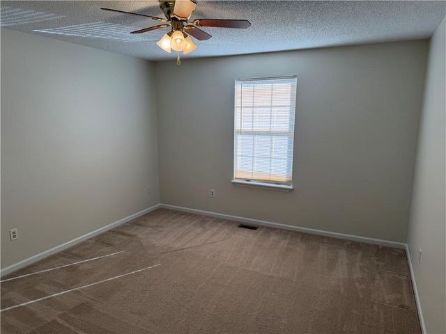 2212 S 19th Terrace, Leavenworth, KS 66048