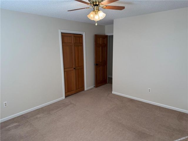 2212 S 19th Terrace, Leavenworth, KS 66048