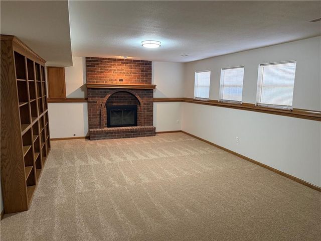 2212 S 19th Terrace, Leavenworth, KS 66048