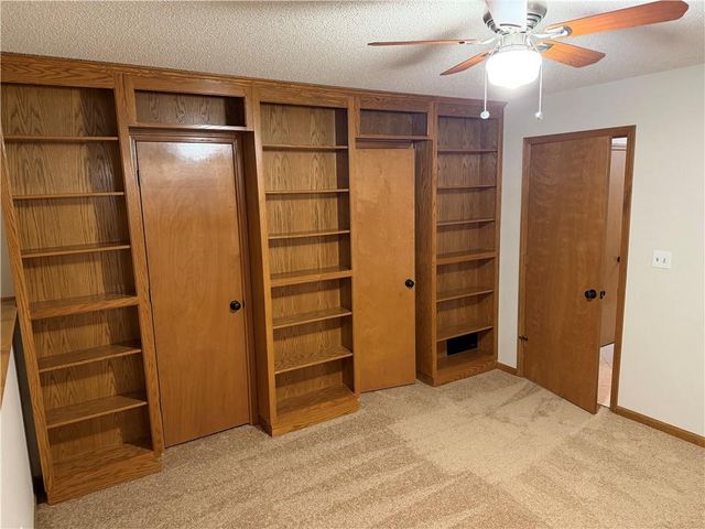 2212 S 19th Terrace, Leavenworth, KS 66048