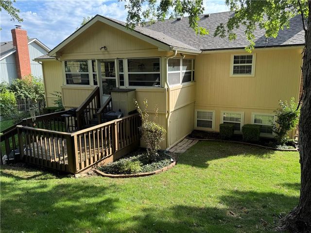 2212 S 19th Terrace, Leavenworth, KS 66048