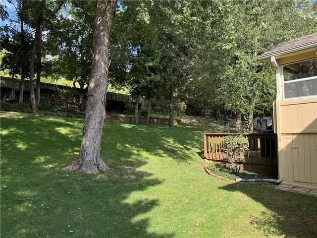 2212 S 19th Terrace, Leavenworth, KS 66048