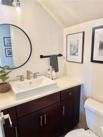 27511 Endeavor Street, Agoura Hills, CA 91301