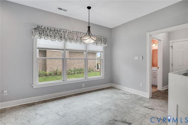 515 Cobblestone Dr, Hopewell, VA 23860