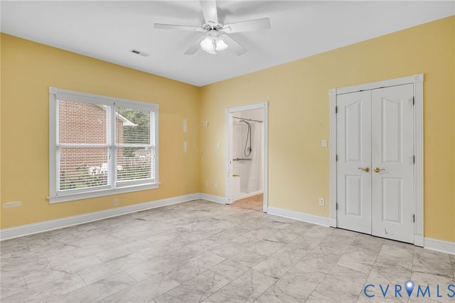 515 Cobblestone Dr, Hopewell, VA 23860