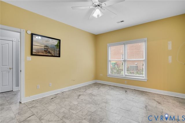 515 Cobblestone Dr, Hopewell, VA 23860
