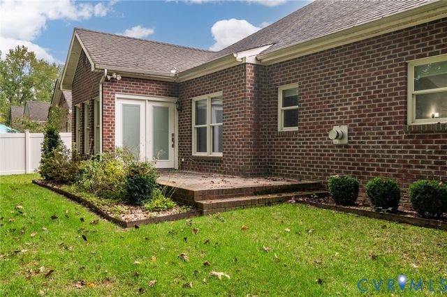 515 Cobblestone Dr, Hopewell, VA 23860