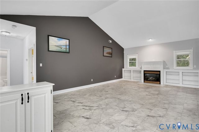 515 Cobblestone Dr, Hopewell, VA 23860