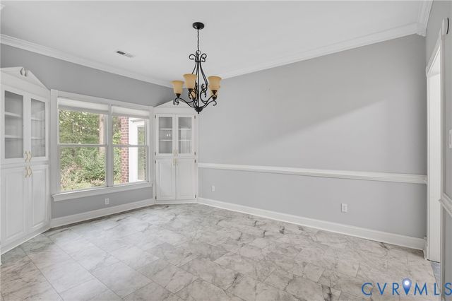 515 Cobblestone Dr, Hopewell, VA 23860