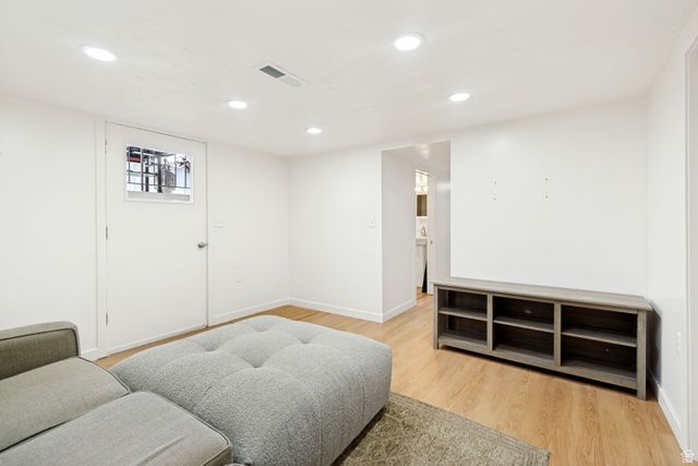 8947 S 500 E, Sandy, UT 84070