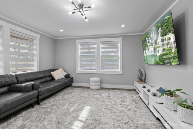 6098 Pacific Heights Drive, Ferndale, WA 98248