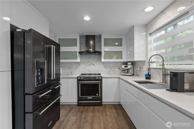 6098 Pacific Heights Drive, Ferndale, WA 98248