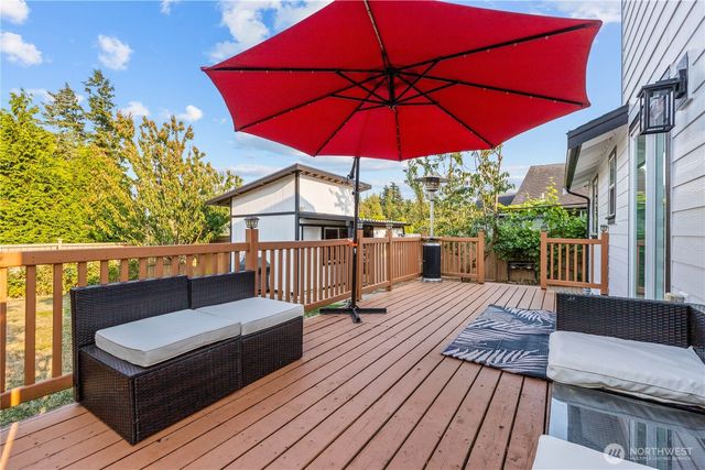 6098 Pacific Heights Drive, Ferndale, WA 98248