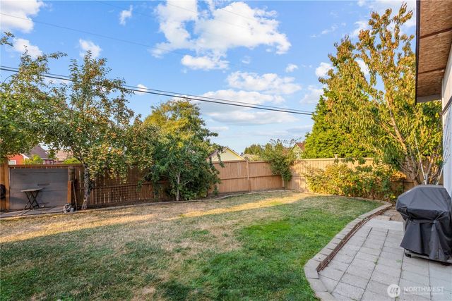 6098 Pacific Heights Drive, Ferndale, WA 98248