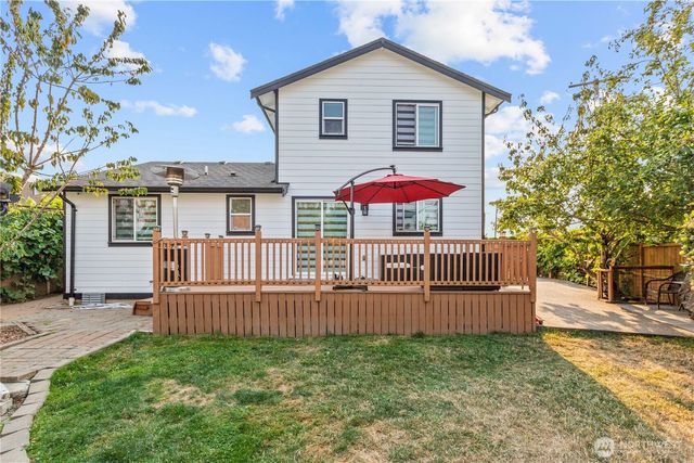 6098 Pacific Heights Drive, Ferndale, WA 98248