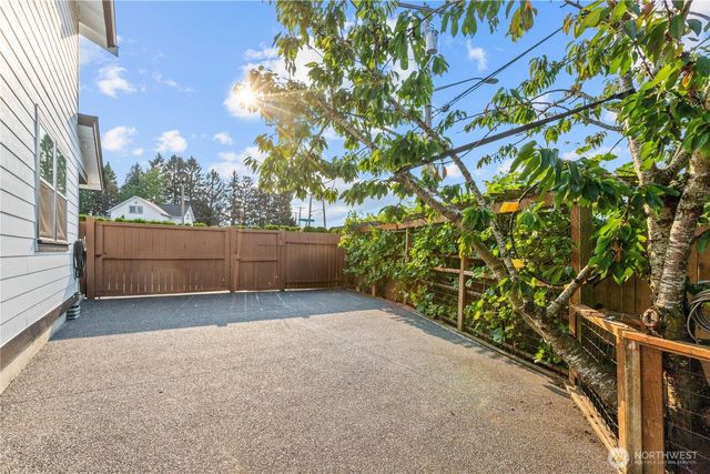 6098 Pacific Heights Drive, Ferndale, WA 98248
