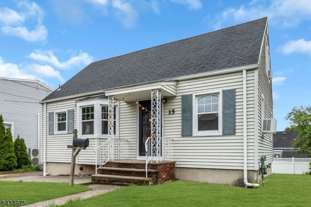 15 Winston Dr, Woodbridge Twp., NJ 07095