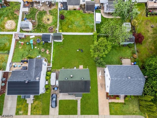 15 Winston Dr, Woodbridge Twp., NJ 07095