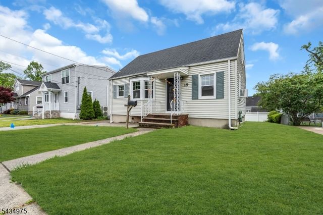 15 Winston Dr, Woodbridge Twp., NJ 07095