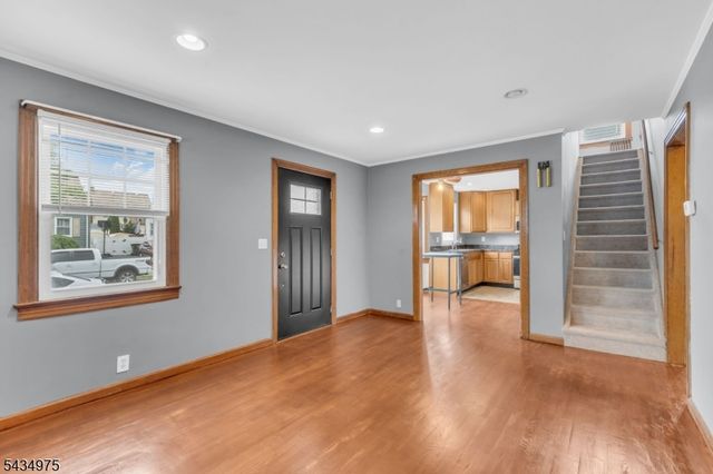 15 Winston Dr, Woodbridge Twp., NJ 07095