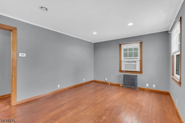 15 Winston Dr, Woodbridge Twp., NJ 07095