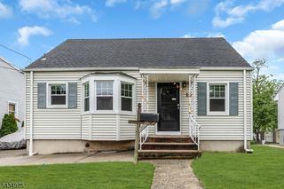 15 Winston Dr, Woodbridge Twp., NJ 07095
