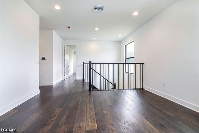 21120 Teak Tree TER, Estero, FL 33928