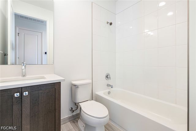 21120 Teak Tree TER, Estero, FL 33928