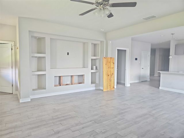 302 Clayton Street, Glenn Heights, TX 75154