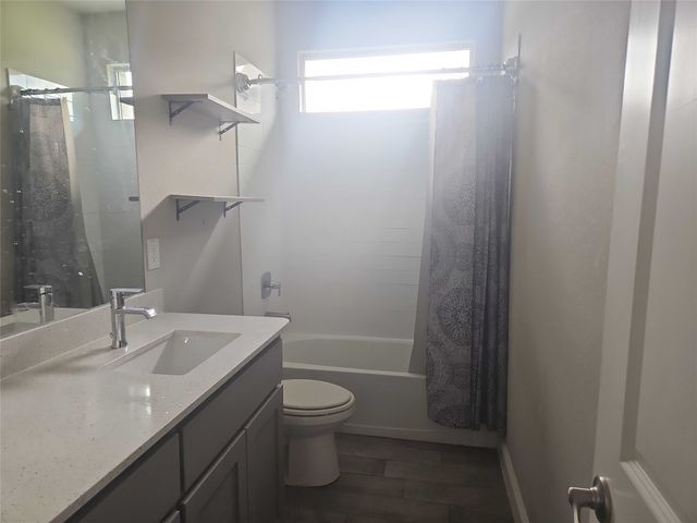 302 Clayton Street, Glenn Heights, TX 75154