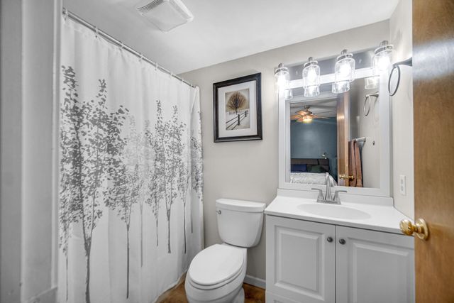 3603 Timberbridge Drive E, Valparaiso, IN 46383