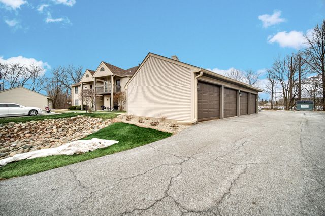 3603 Timberbridge Drive E, Valparaiso, IN 46383