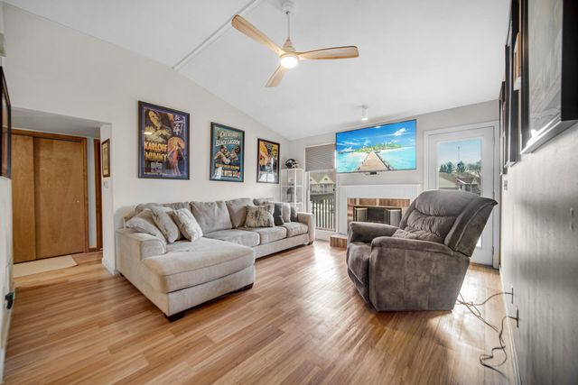 3603 Timberbridge Drive E, Valparaiso, IN 46383