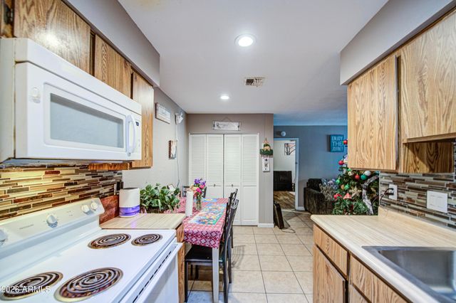 9009 W ELM Street 6, Phoenix, AZ 85037