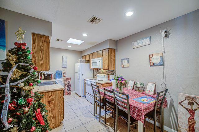 9009 W ELM Street 6, Phoenix, AZ 85037