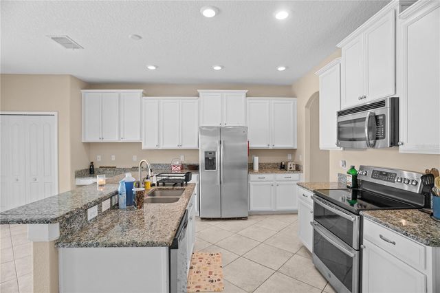 1586 THETFORD CIRCLE, Orlando, FL 32824