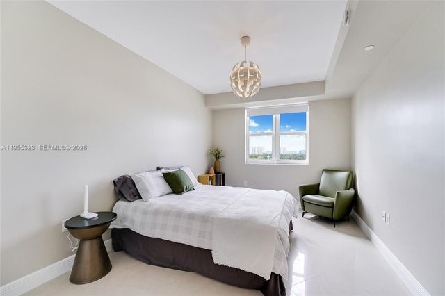 19900 E Country Club Dr 702, Aventura, FL 33180