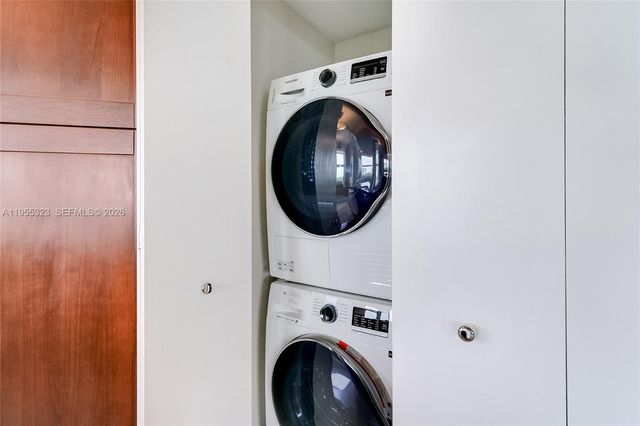 19900 E Country Club Dr 702, Aventura, FL 33180