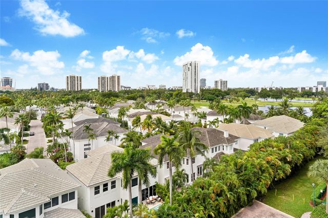 19900 E Country Club Dr 702, Aventura, FL 33180