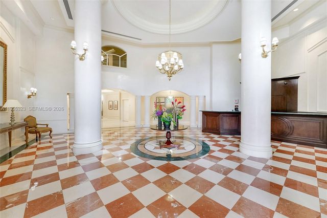 19900 E Country Club Dr 702, Aventura, FL 33180