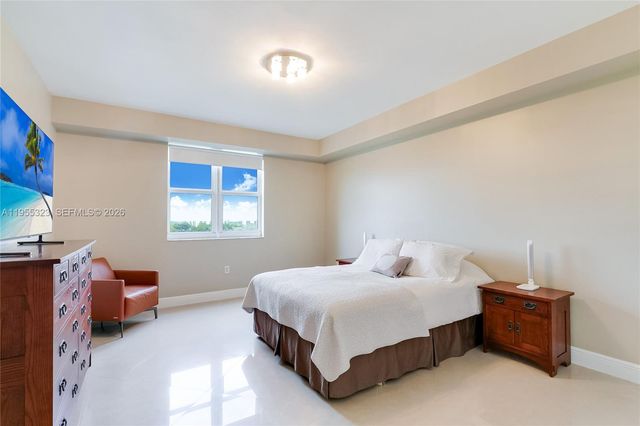 19900 E Country Club Dr 702, Aventura, FL 33180