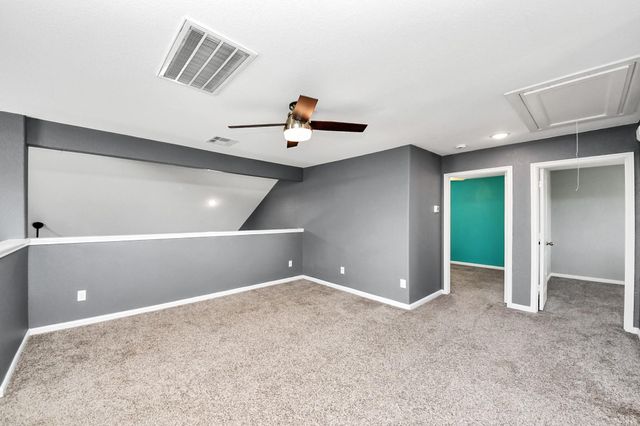 9726 Shimmering Lakes Drive, Rosharon, TX 77583