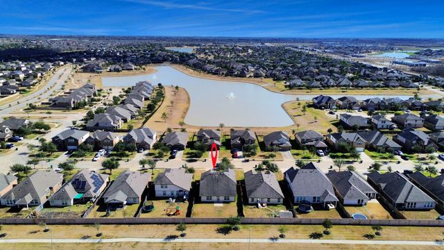 9726 Shimmering Lakes Drive, Rosharon, TX 77583