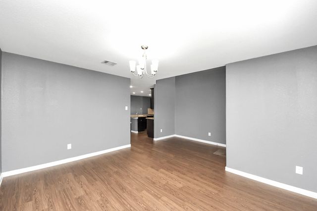 9726 Shimmering Lakes Drive, Rosharon, TX 77583