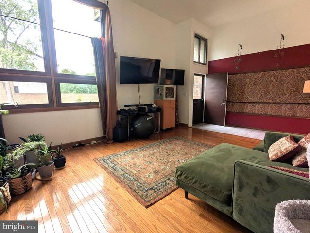 123 HOWSINGTON PL, East Windsor, NJ 08520