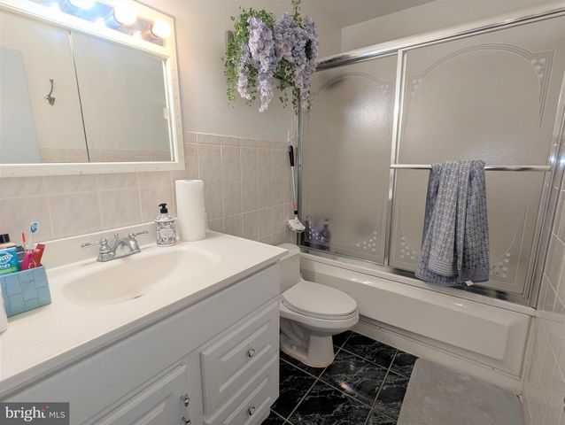123 HOWSINGTON PL, East Windsor, NJ 08520